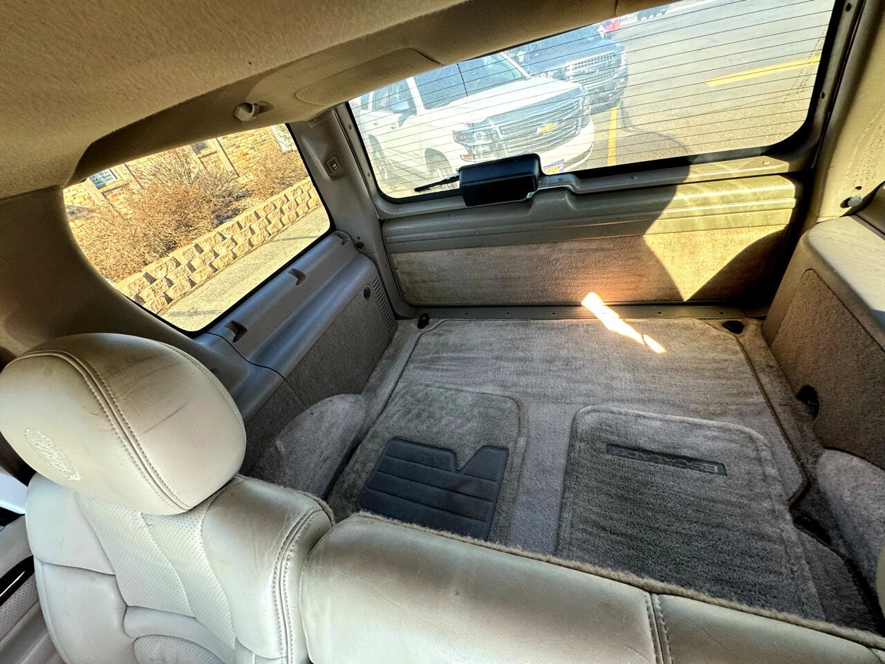2000 Cadillac Escalade Base - Photo 13