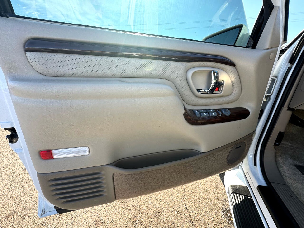 2000 Cadillac Escalade Base - Photo 9
