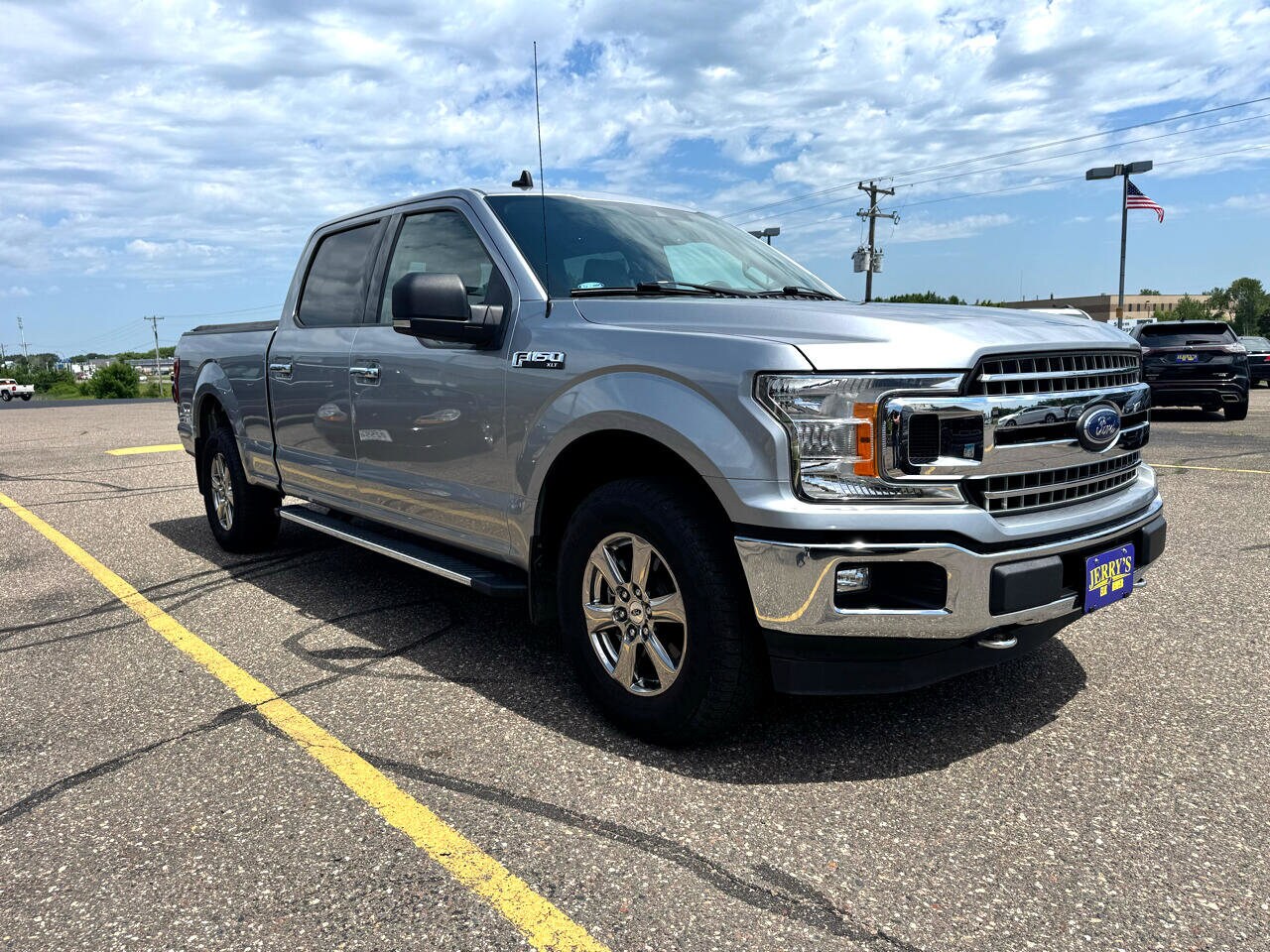 2020 Ford F-150 XLT photo 2