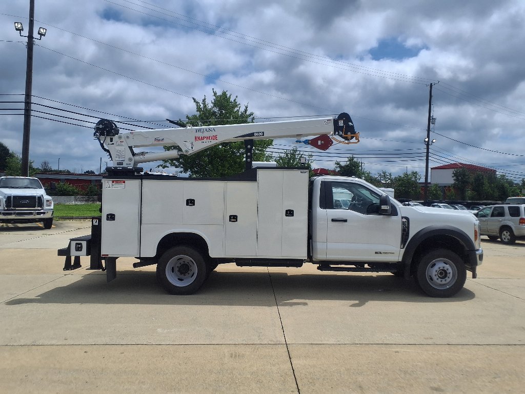 2024 Ford F-600 photo 2