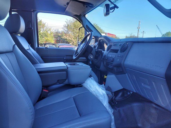 2025 Ford F-750 Base photo 3