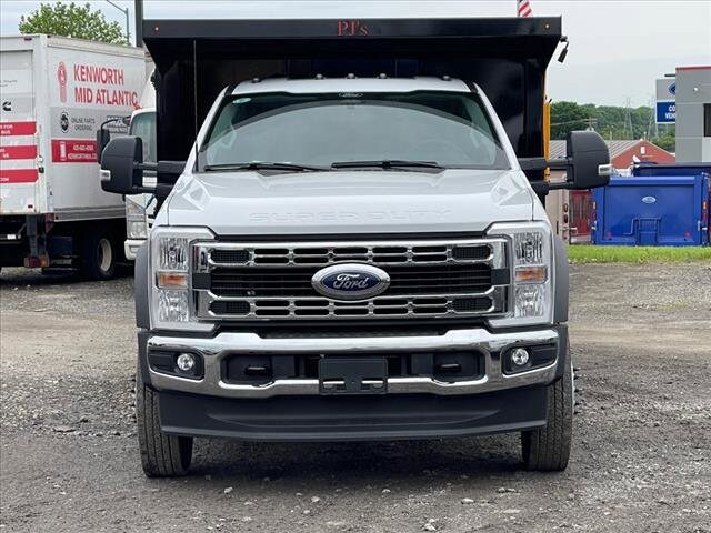 2024 Ford F-550 photo 3