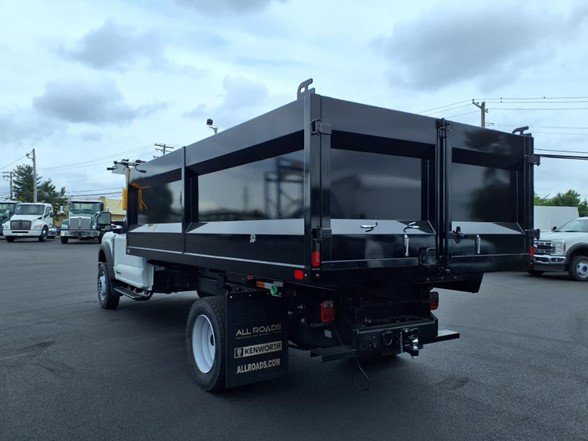 2025 Ford F-600 Super Duty Chassis Cab XL - Photo 5