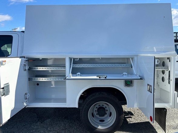 2024 Ford F-550 Super Duty Chassis Cab XL - Photo 10