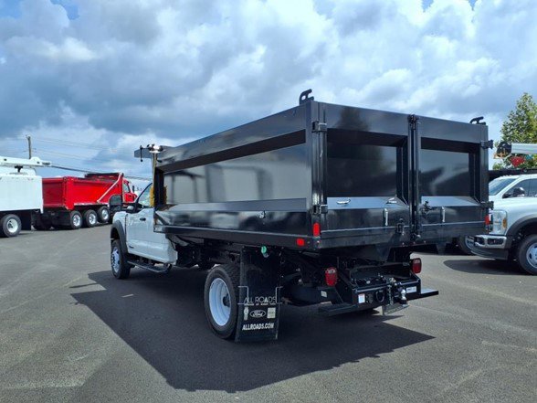 2024 Ford F-550 Super Duty Chassis Cab XL - Photo 17