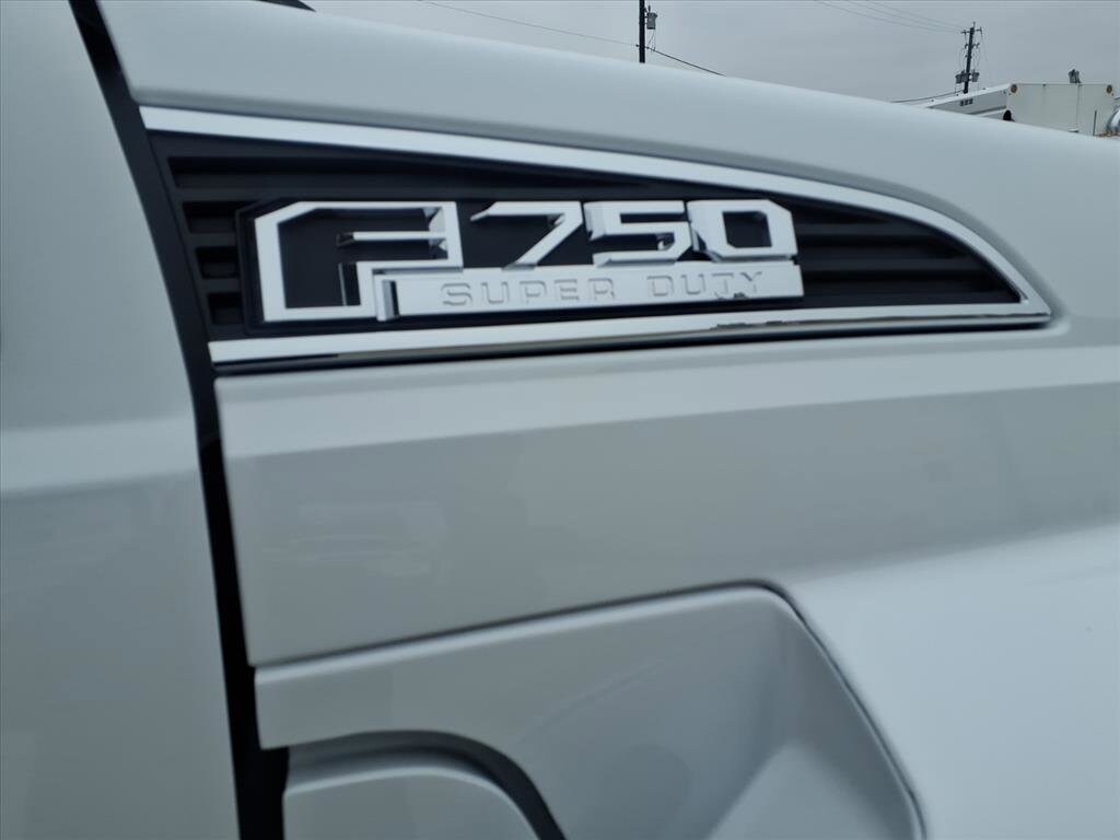 2026 Ford F-750 Base Regular Cab photo 3