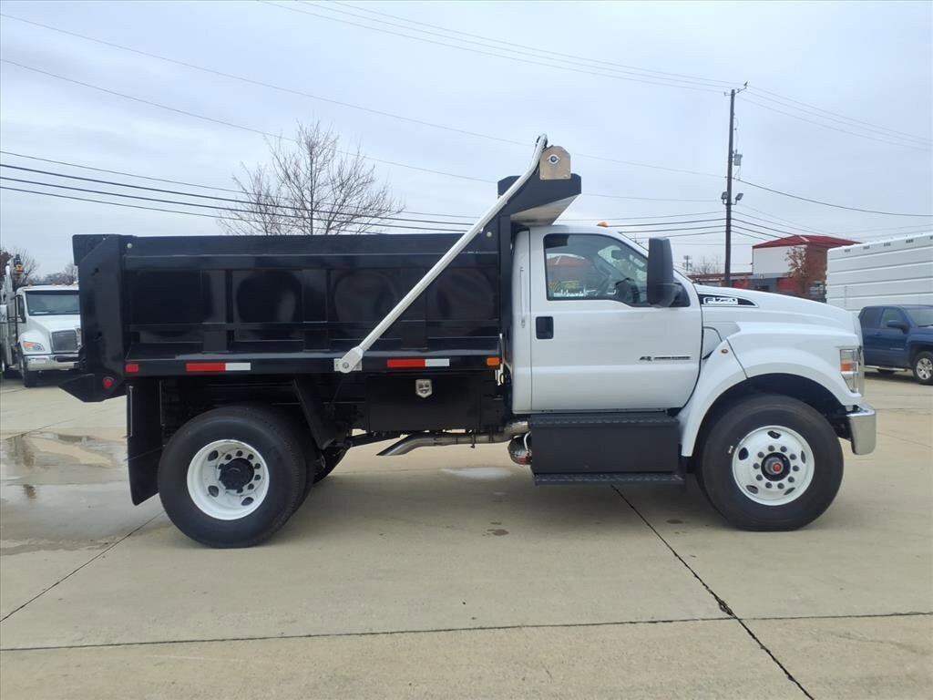 2026 Ford F-750 Base Regular Cab photo 2