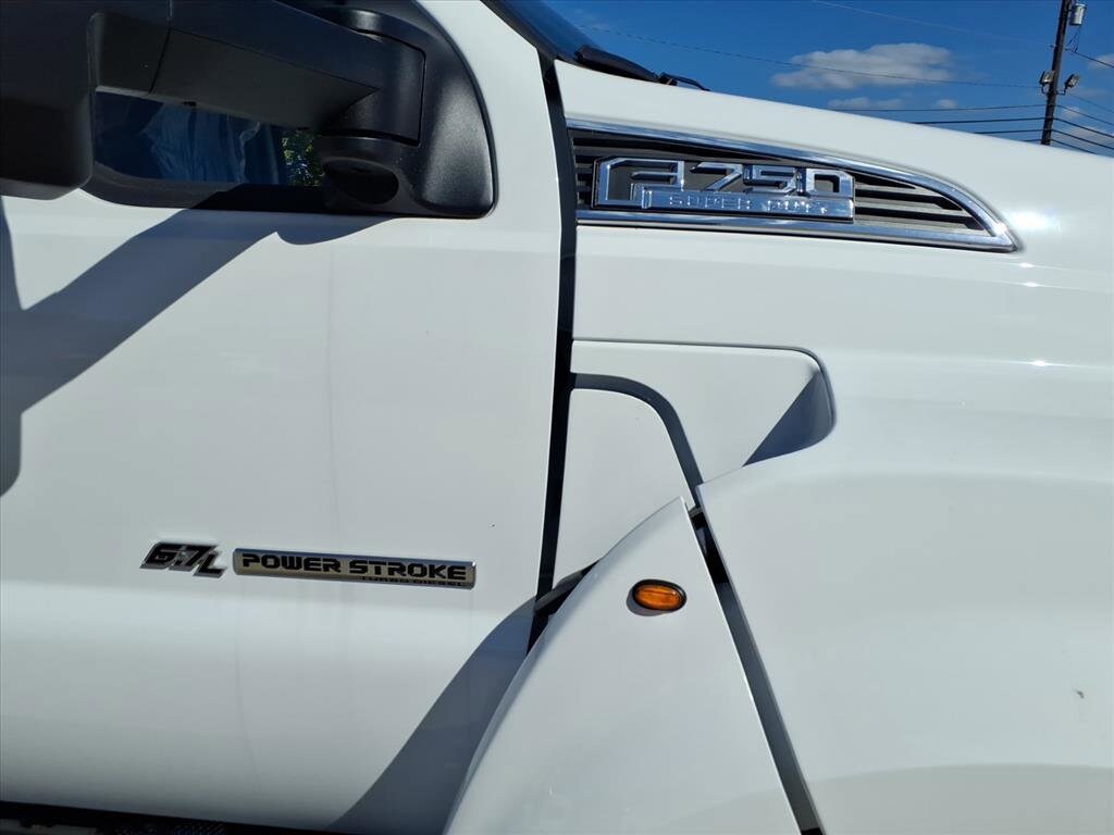 2026 Ford F-750 Base photo 3