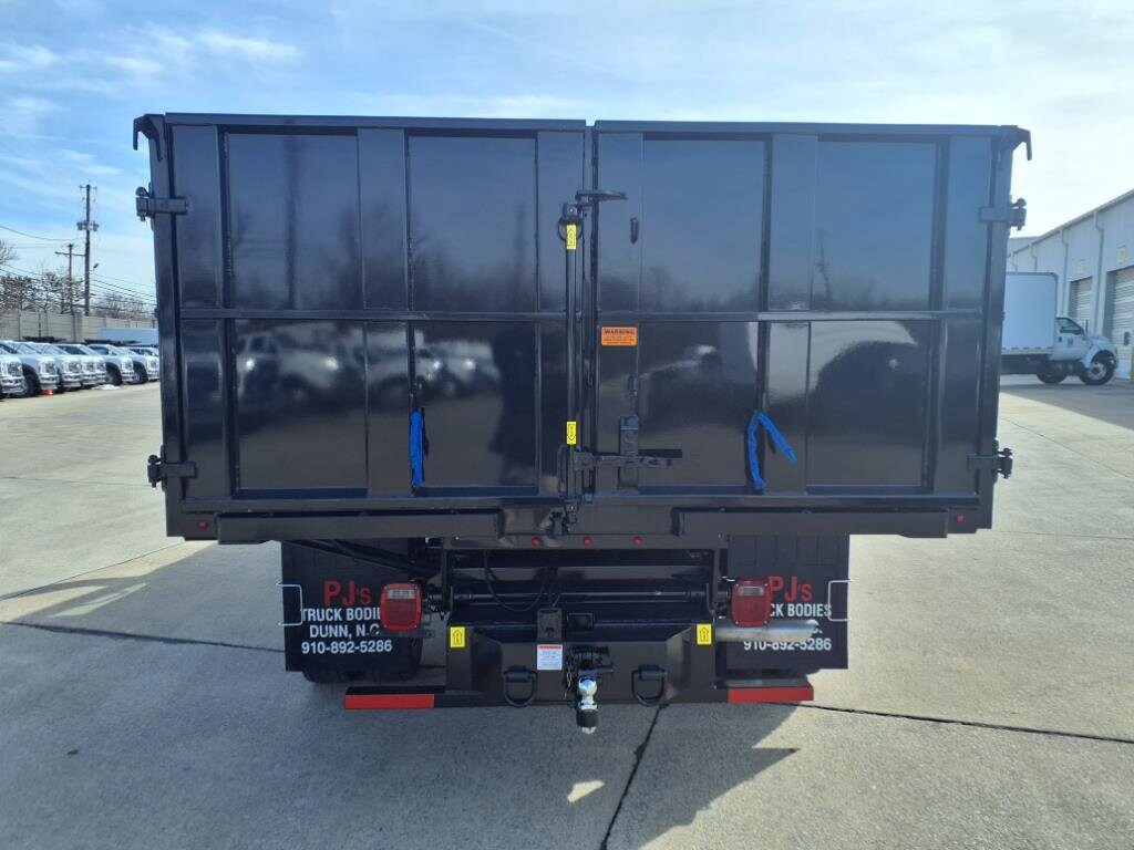 2024 Ford F-550 photo 3