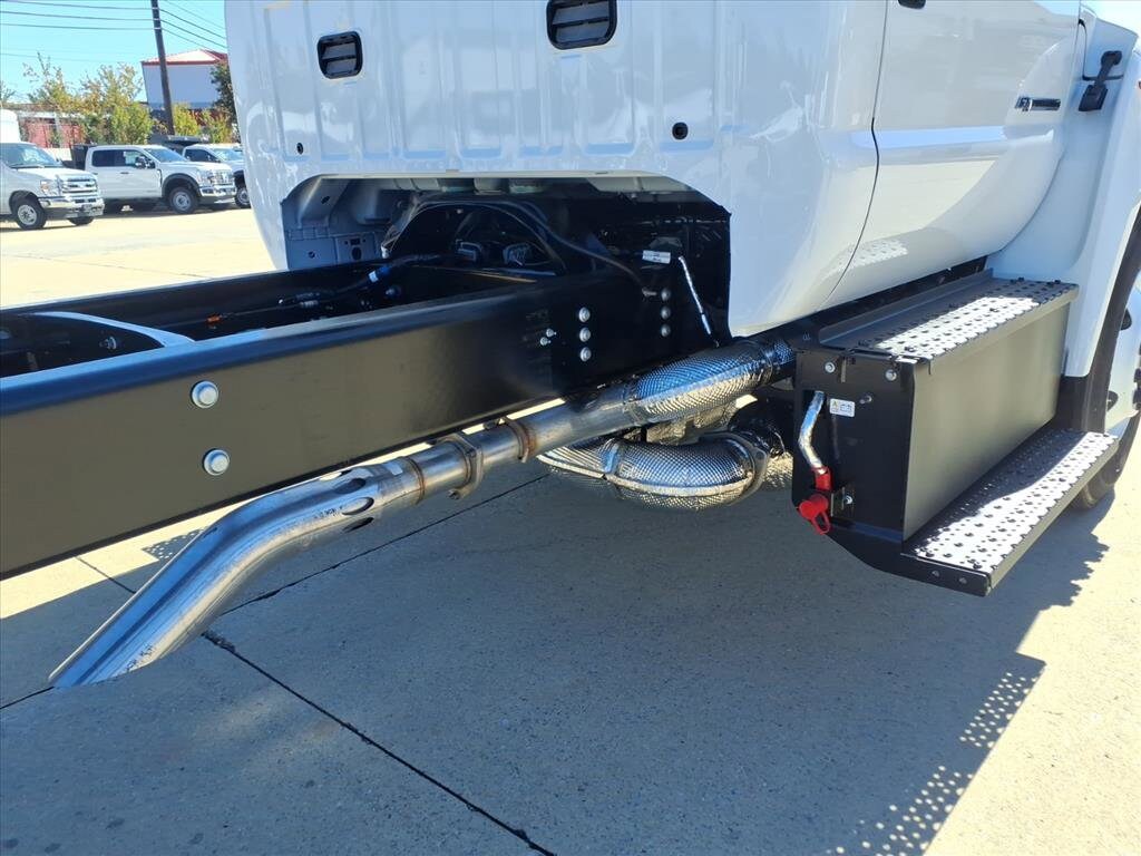 2026 Ford F-750 Base photo 3