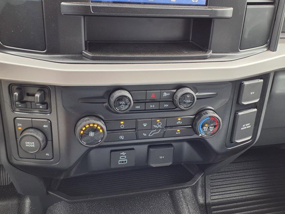 2025 Ford F-600 Super Duty Chassis Cab XL - Photo 14