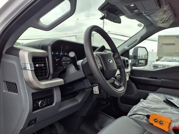 2025 Ford F-600 Super Duty Chassis Cab XL - Photo 10