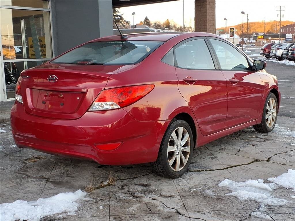 2014 Hyundai Accent SE GLS photo 3