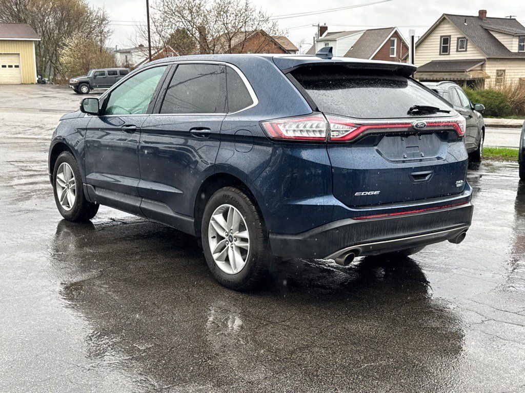 2017 Ford Edge SEL photo 4