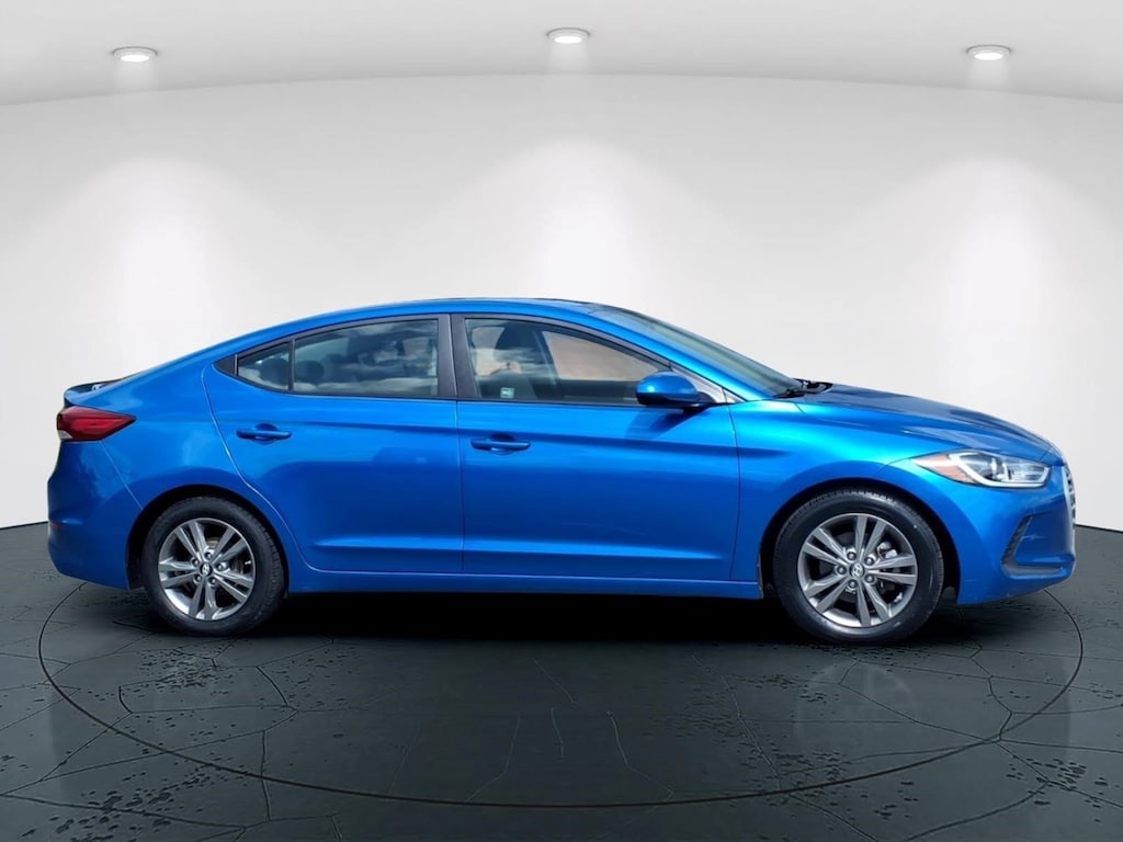 Used 2017 Hyundai Elantra SE Sedan