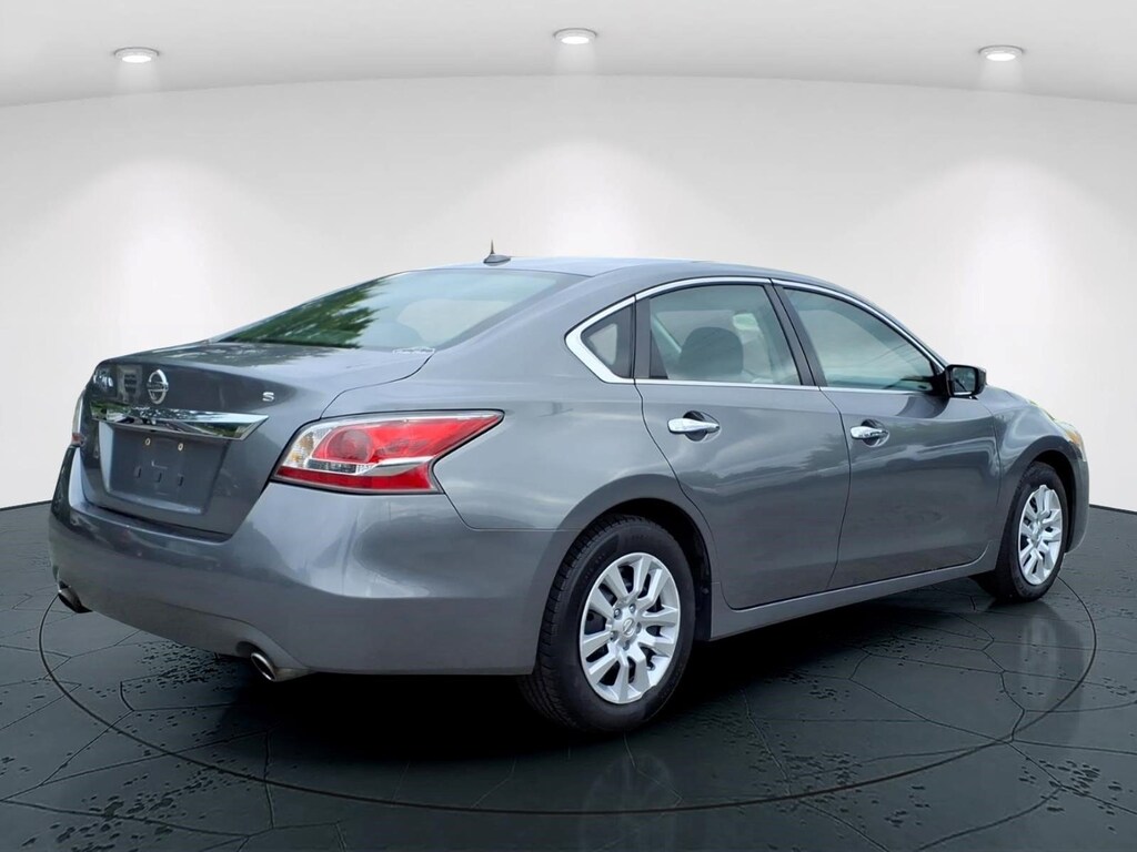 Used 2015 Nissan Altima 2.5 Sedan