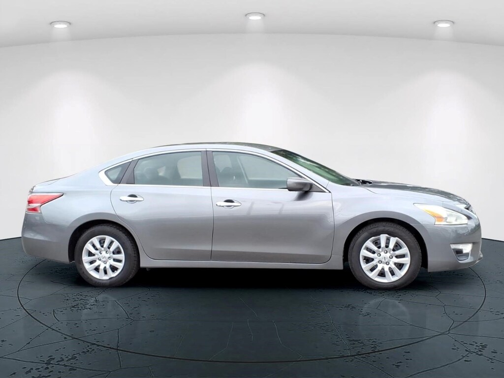 Used 2015 Nissan Altima 2.5 Sedan