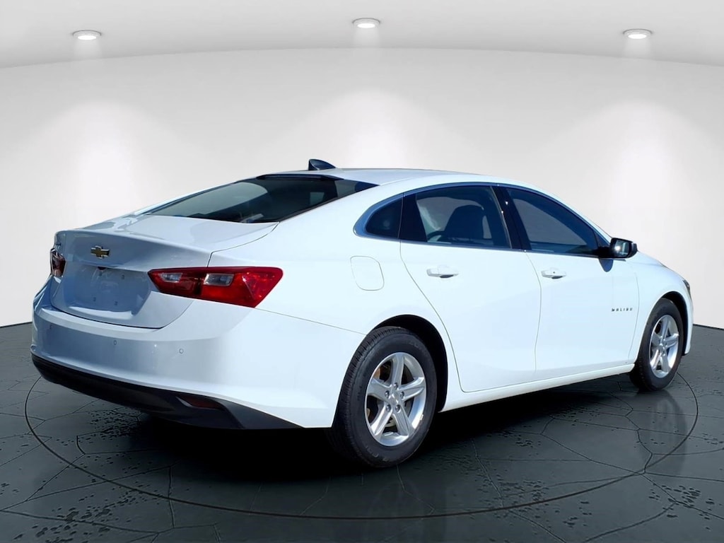 Used 2022 Chevrolet Malibu LS w/1FL Sedan