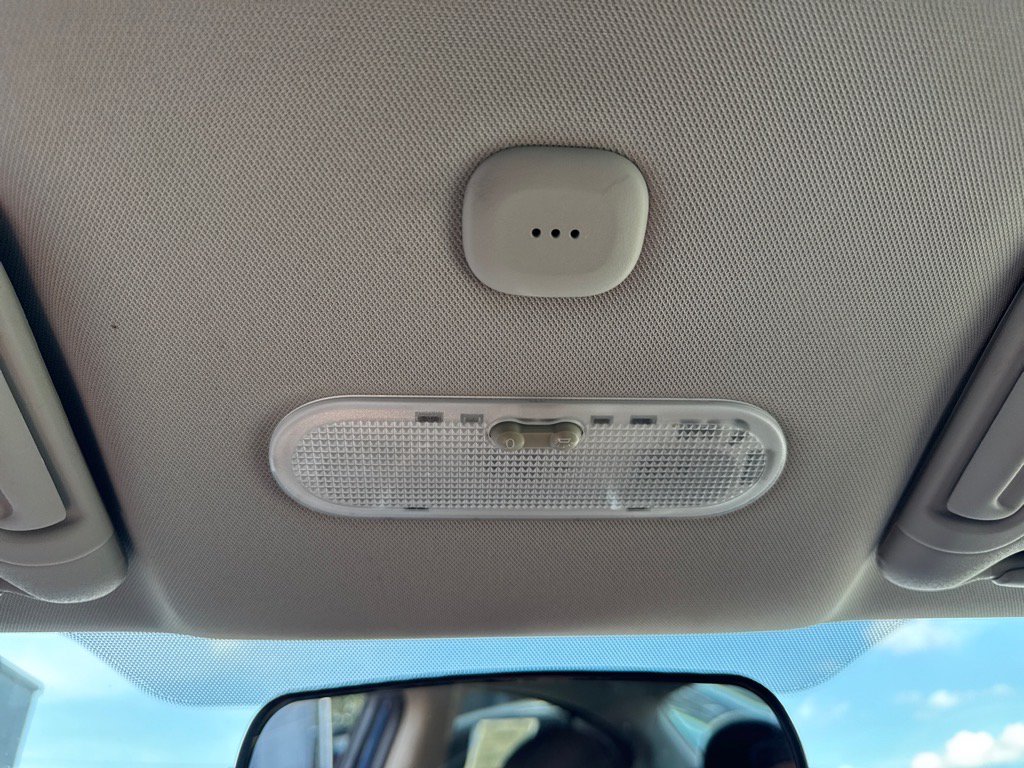 2016 Nissan Versa Sedan SV - Photo 19