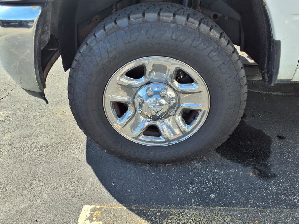2017 Ram 2500 Tradesman photo 2