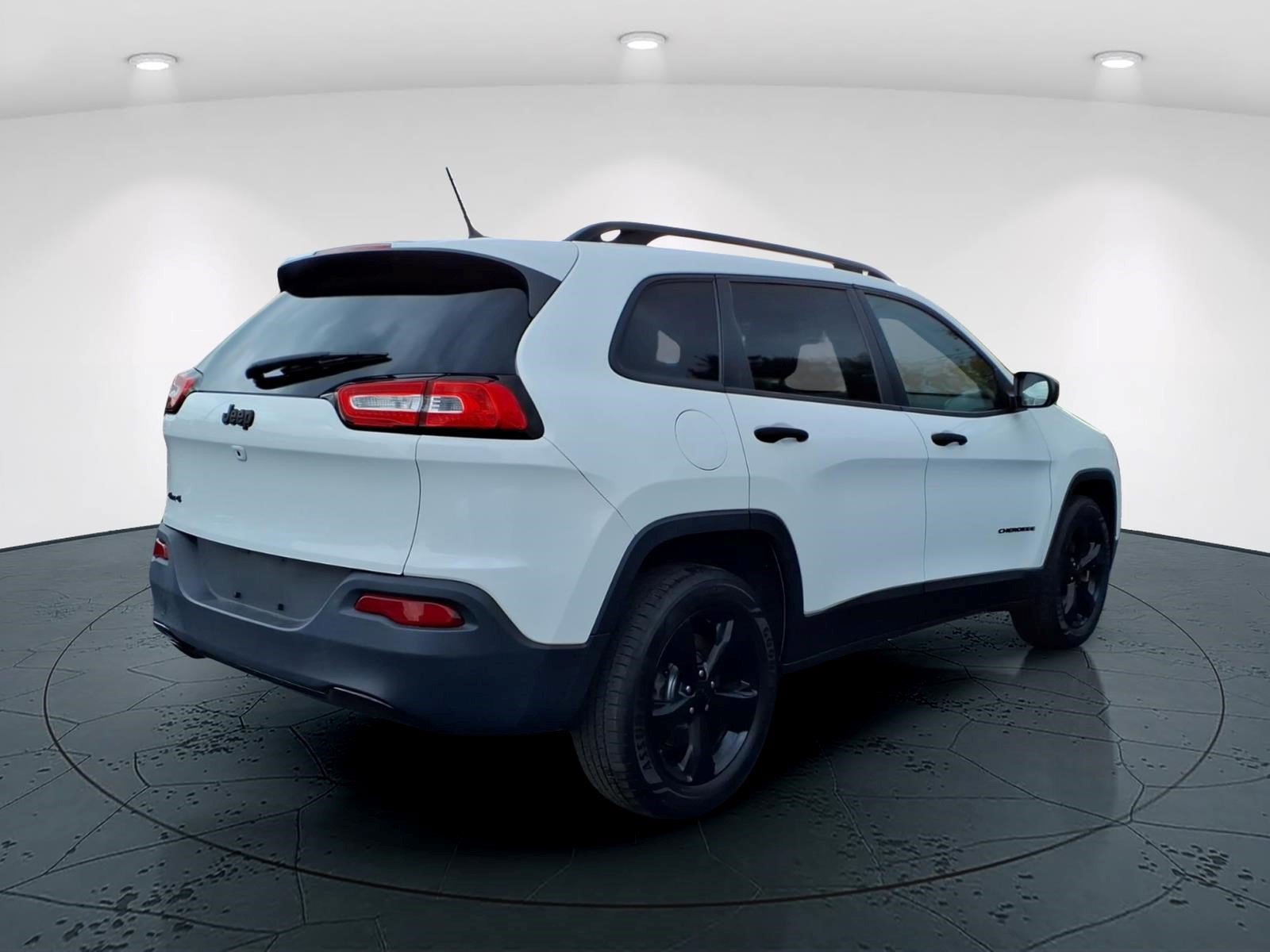 Used 2016 Jeep Cherokee Sport SUV