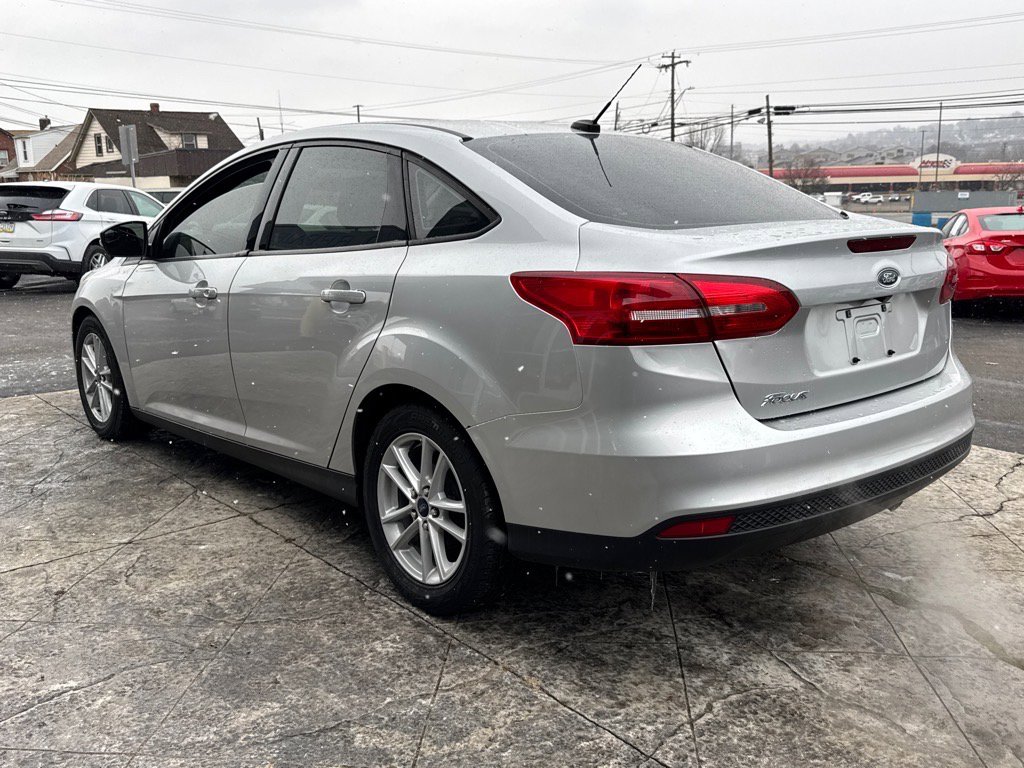 2018 Ford Focus SE photo 4