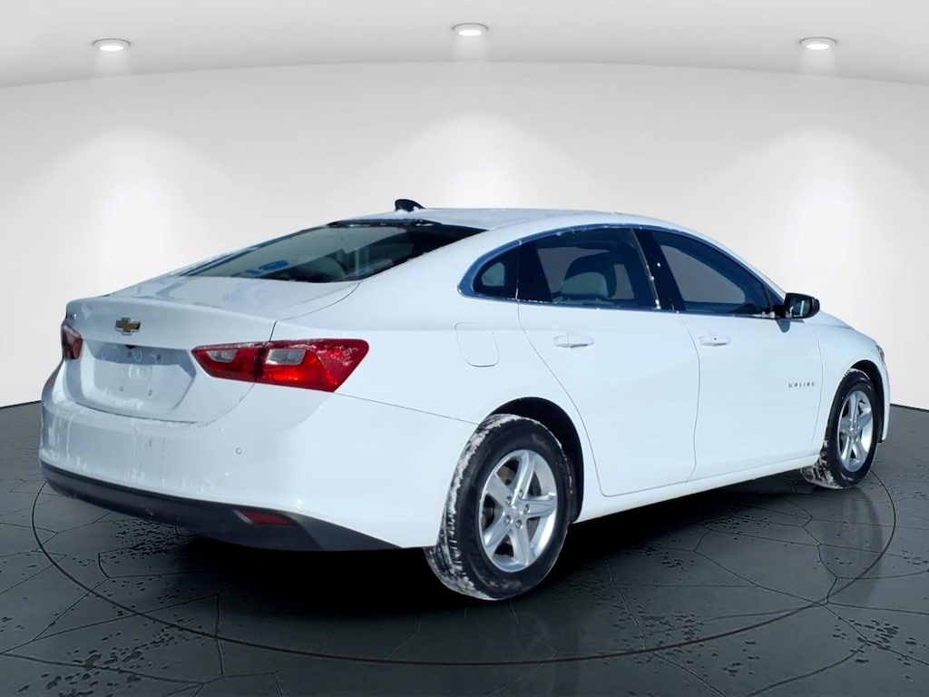 Used 2022 Chevrolet Malibu LS w/1FL Sedan