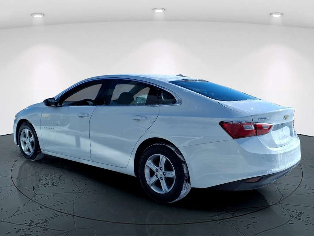 Used 2022 Chevrolet Malibu LS w/1FL Sedan