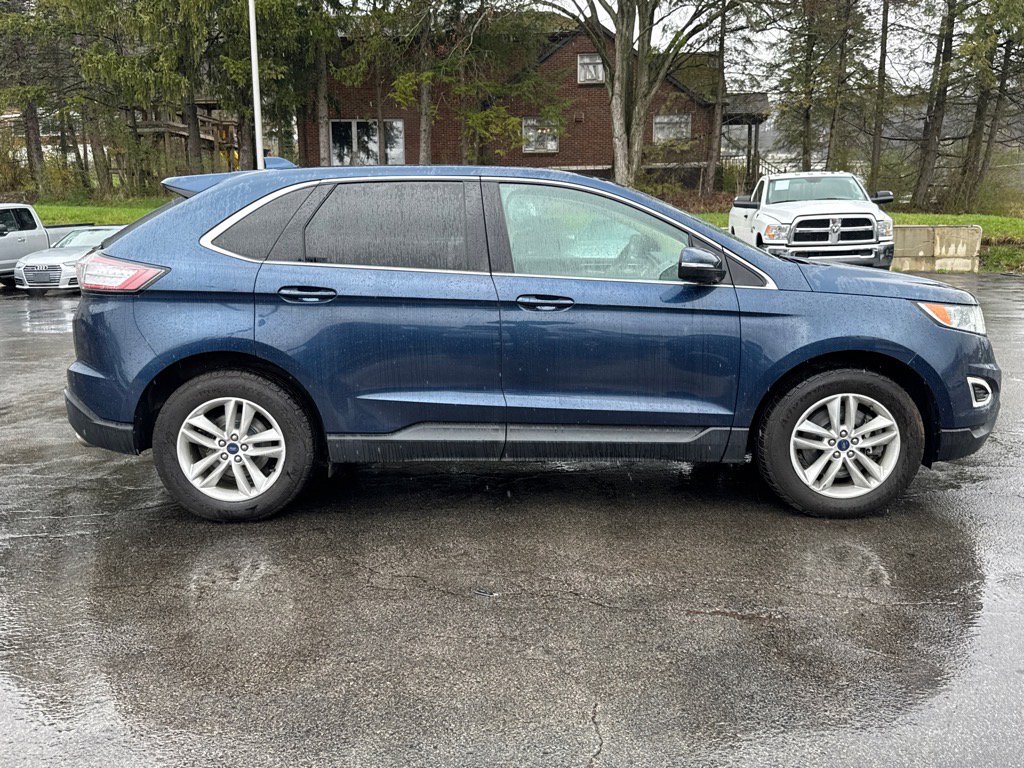 2017 Ford Edge SEL photo 2