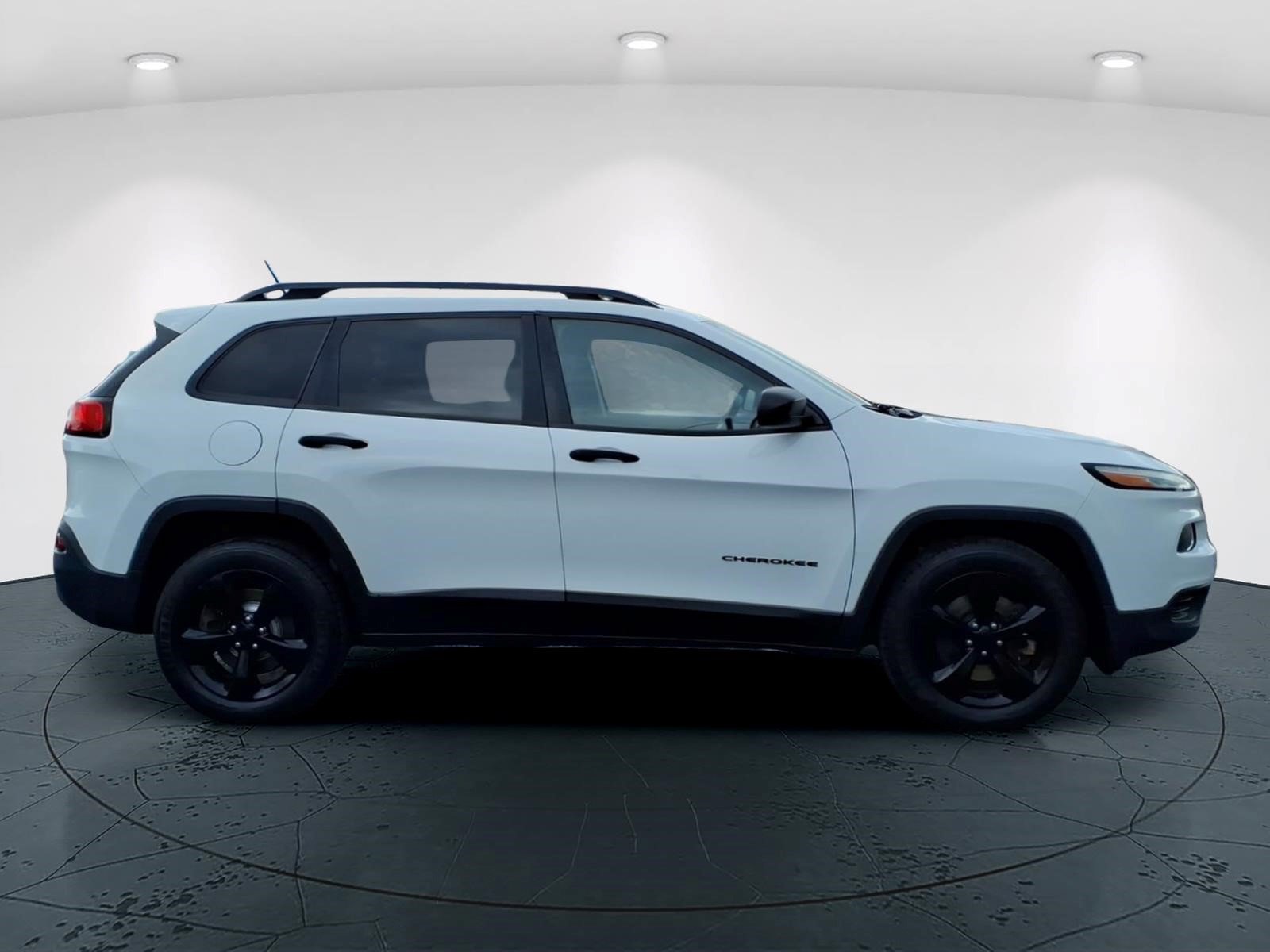 Used 2016 Jeep Cherokee Sport SUV