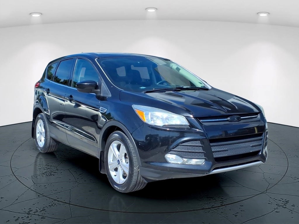 Used 2015 Ford Escape SE SUV