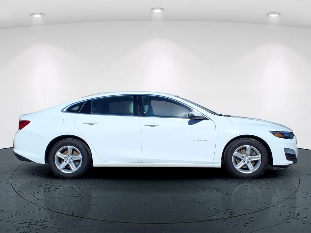 Used 2022 Chevrolet Malibu LS w/1FL Sedan