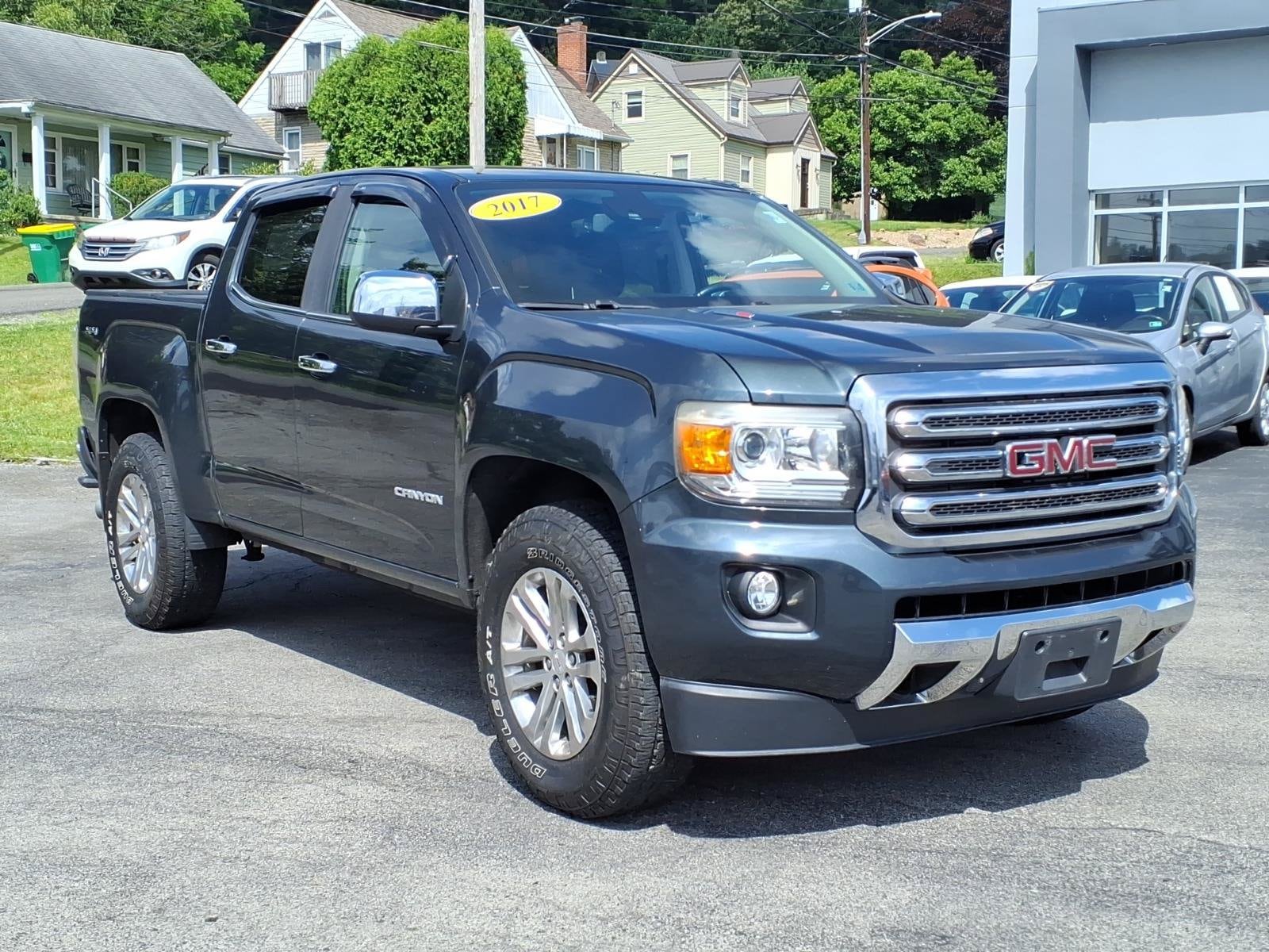 2017 GMC Canyon 4WD SLT Crew Cab Short Box's photo