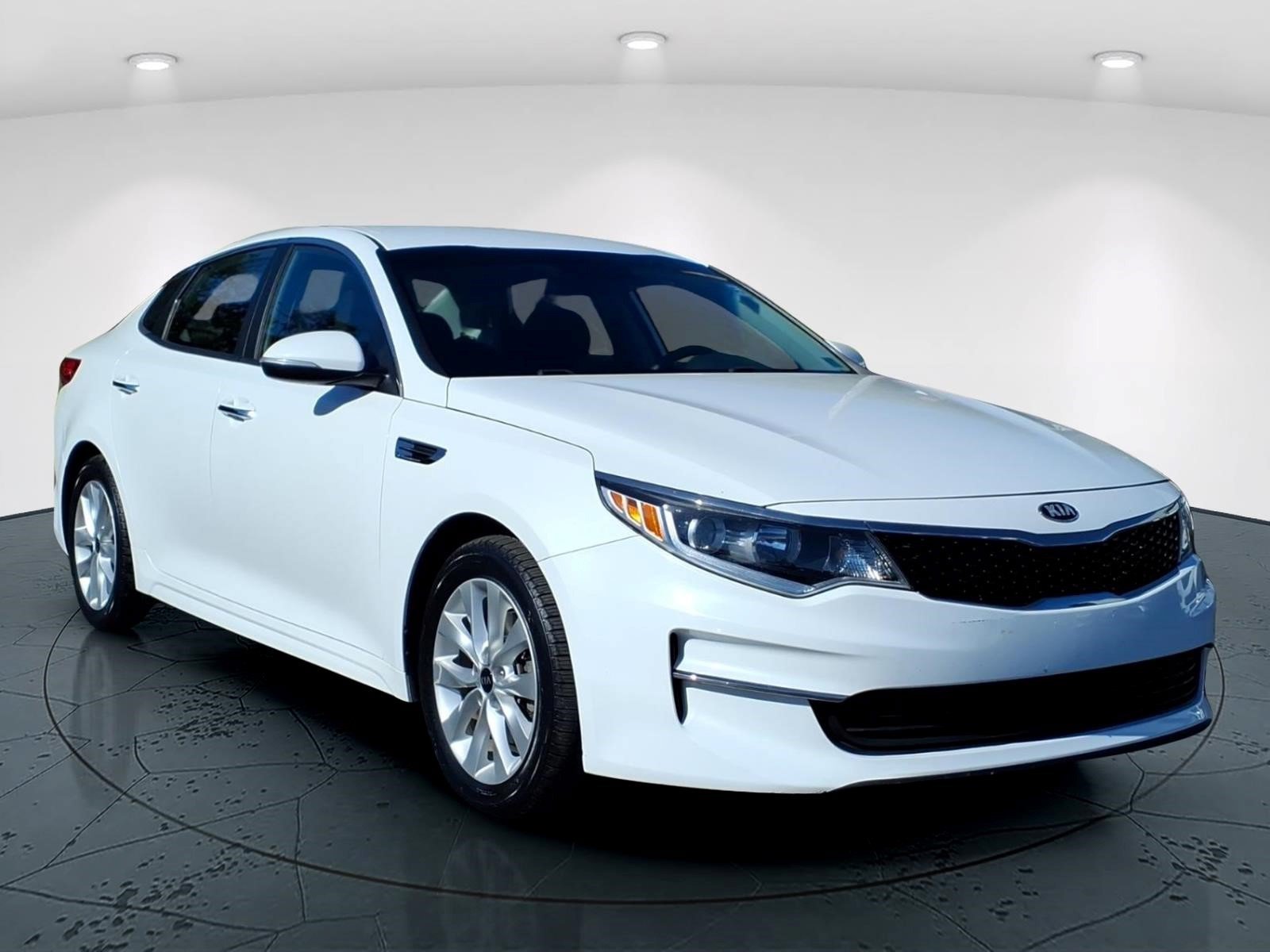 Used 2016 Kia Optima LX Sedan