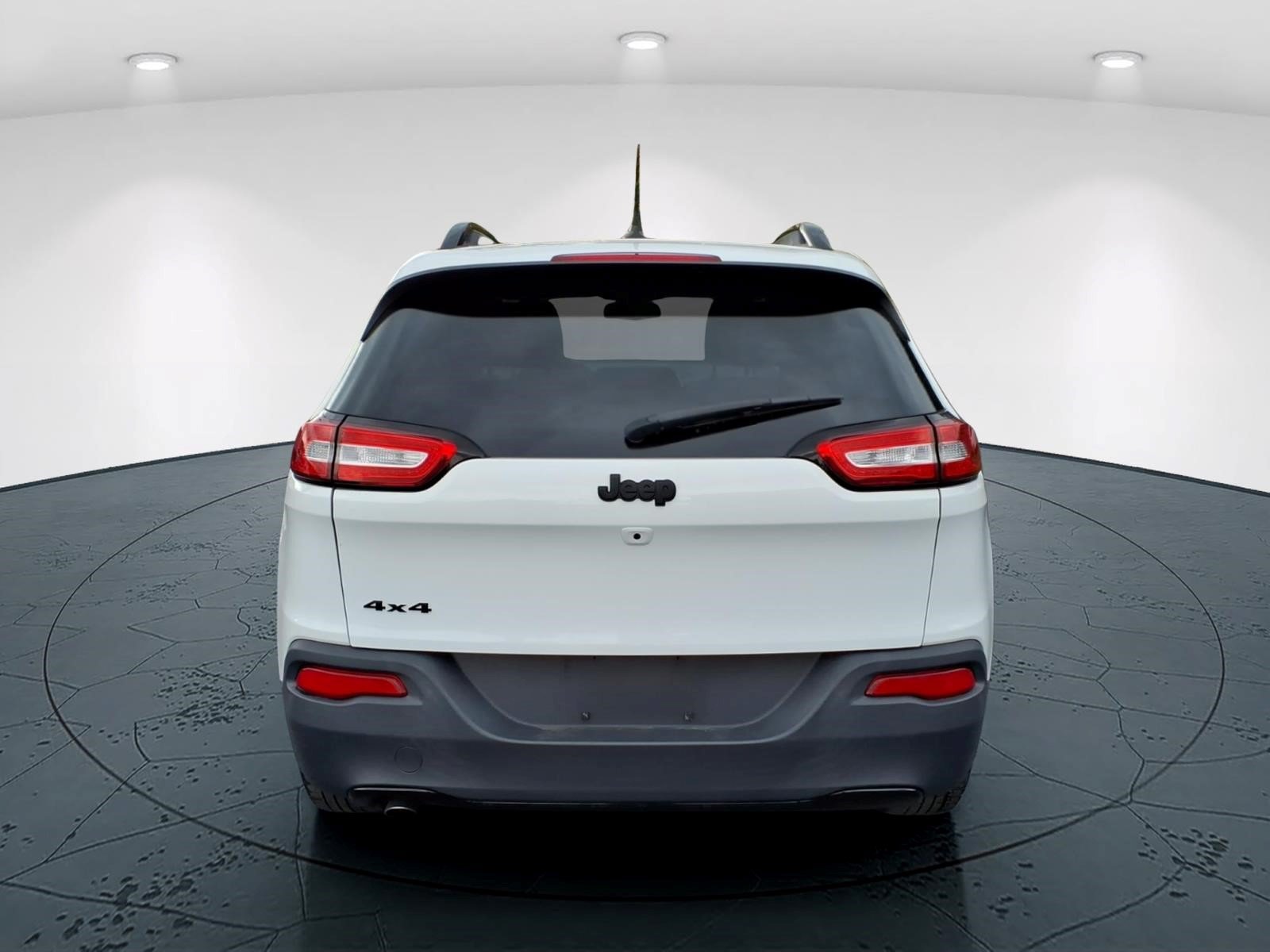 Used 2016 Jeep Cherokee Sport SUV