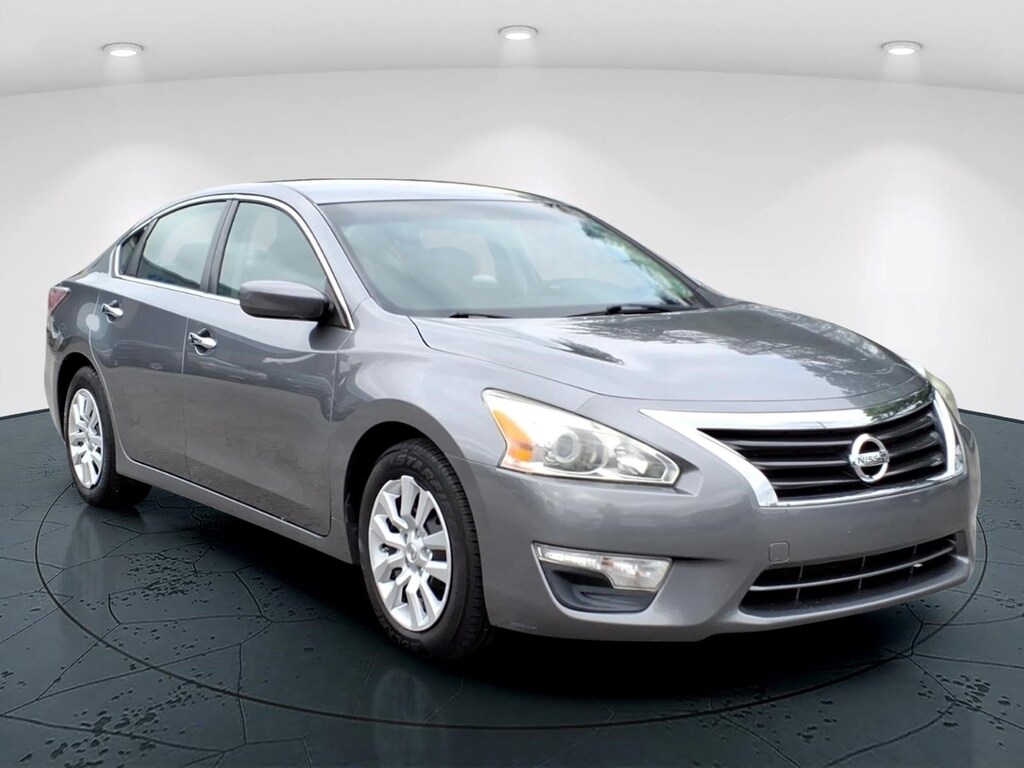 Used 2015 Nissan Altima 2.5 Sedan