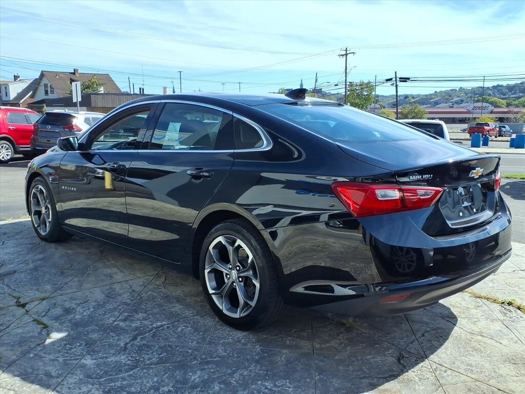 2024 Chevrolet Malibu 1LT photo 3