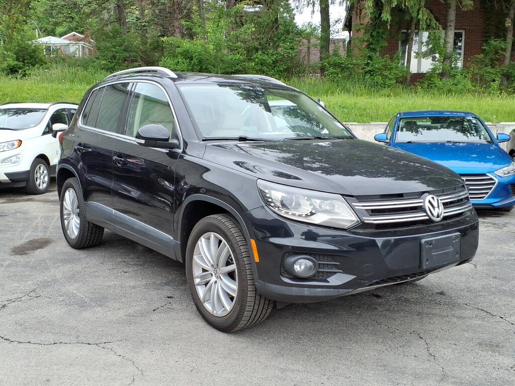Used 2016 Volkswagen Tiguan 2.0T SE Automatic with 4MOTION SUV