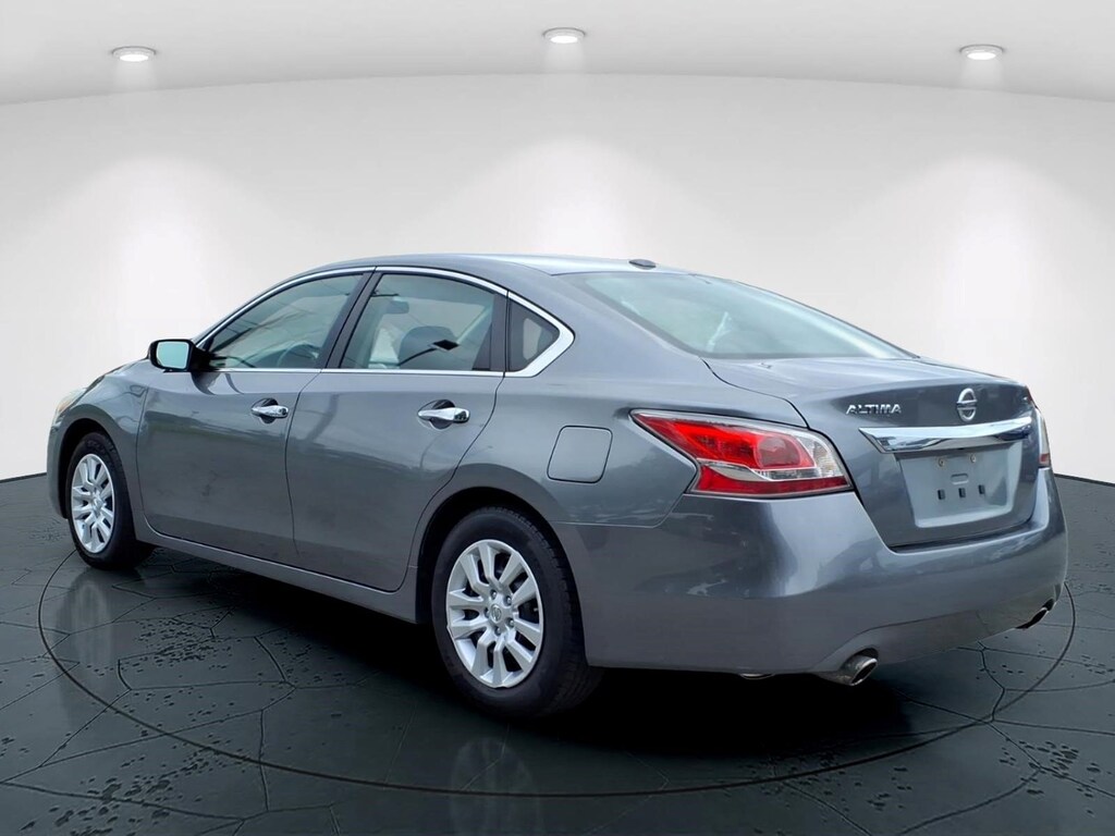 Used 2015 Nissan Altima 2.5 Sedan