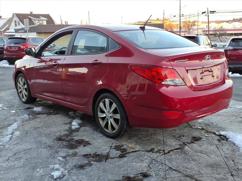2014 Hyundai Accent SE GLS photo 4
