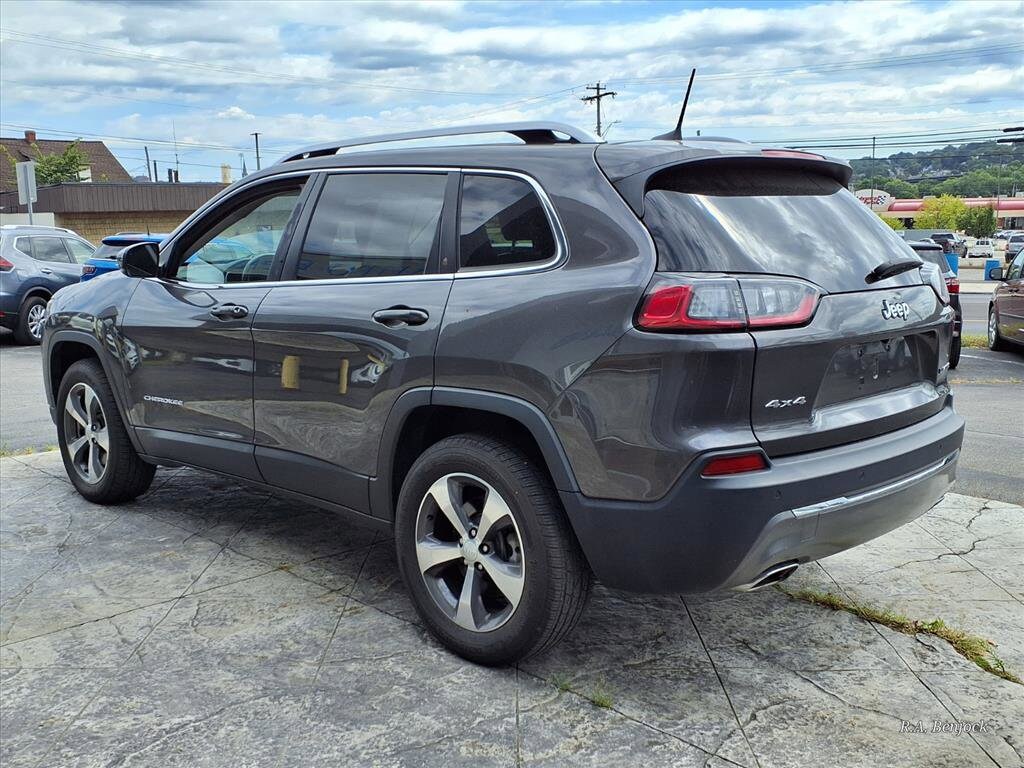2019 Jeep Cherokee Limited photo 3