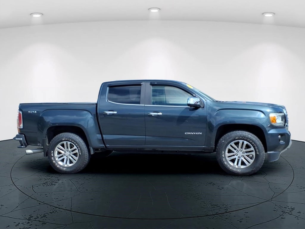 Used 2017 GMC Canyon SLT Truck Crew Cab