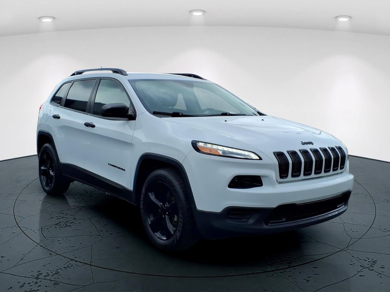 Used 2016 Jeep Cherokee Sport SUV