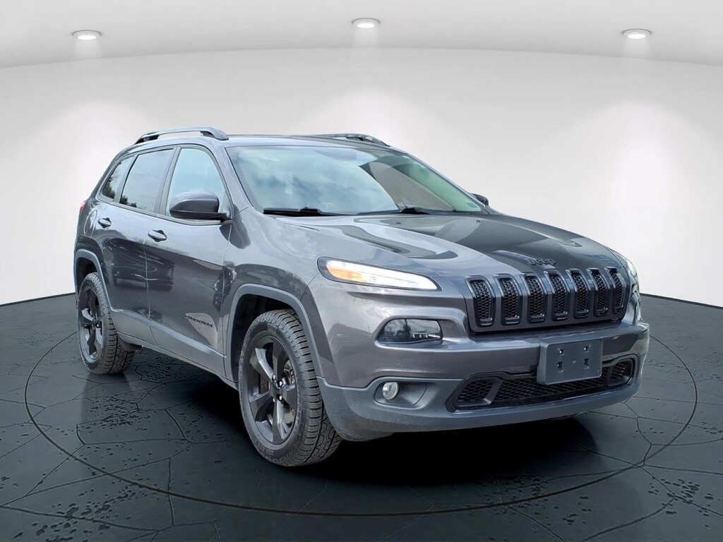 Used 2016 Jeep Cherokee Latitude 4x4 SUV