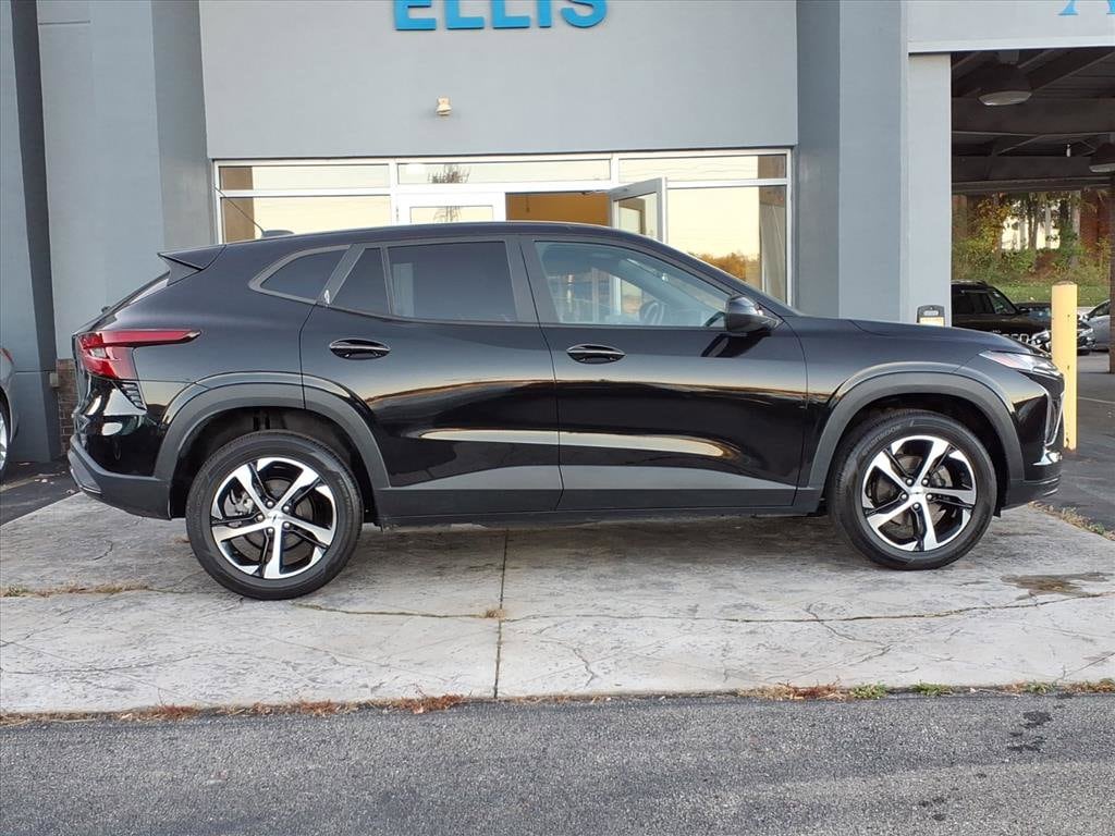 Used 2024 Chevrolet Trax 1RS SUV