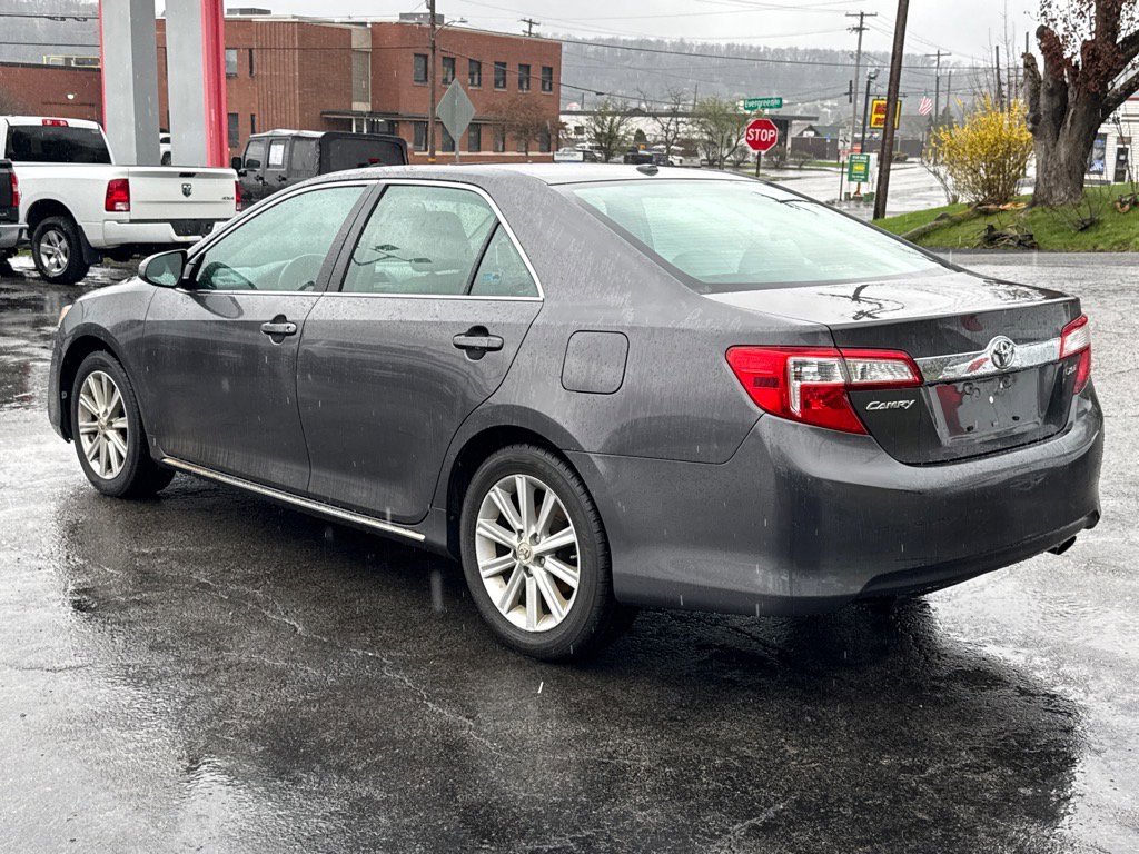 2012 Toyota Camry XLE photo 4