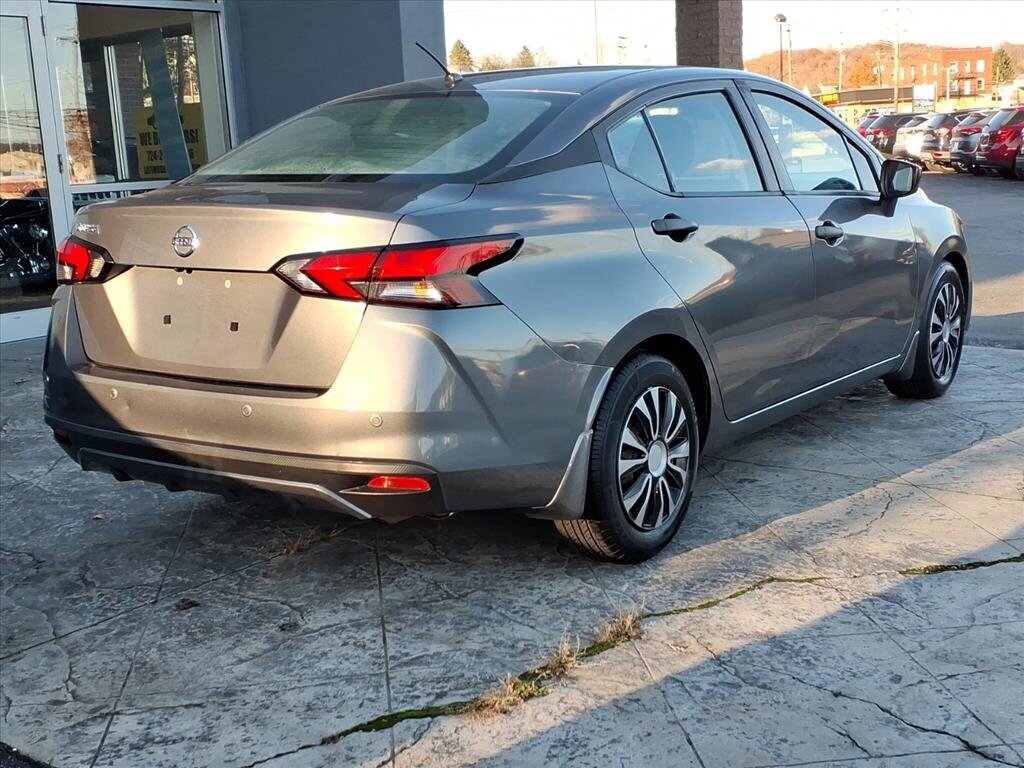 2020 Nissan Versa 1.6 S photo 2
