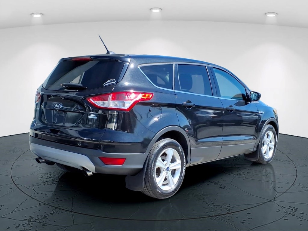 Used 2015 Ford Escape SE SUV
