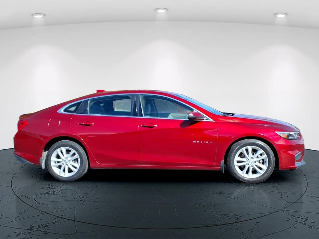 Used 2017 Chevrolet Malibu LT w/1LT Sedan