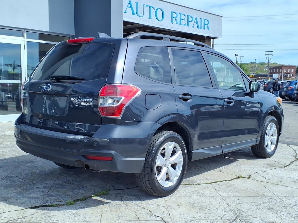 Used 2016 Subaru Forester 2.5i Premium SUV